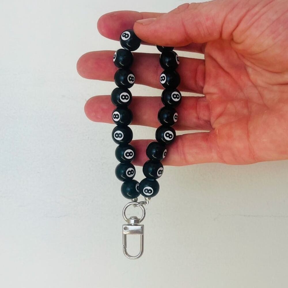 y2k 2000s black 8-ball keychain